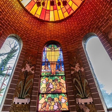 La Chapelle De Verre, Un Lieu Unique Au Monde Ronquieres Exterior foto